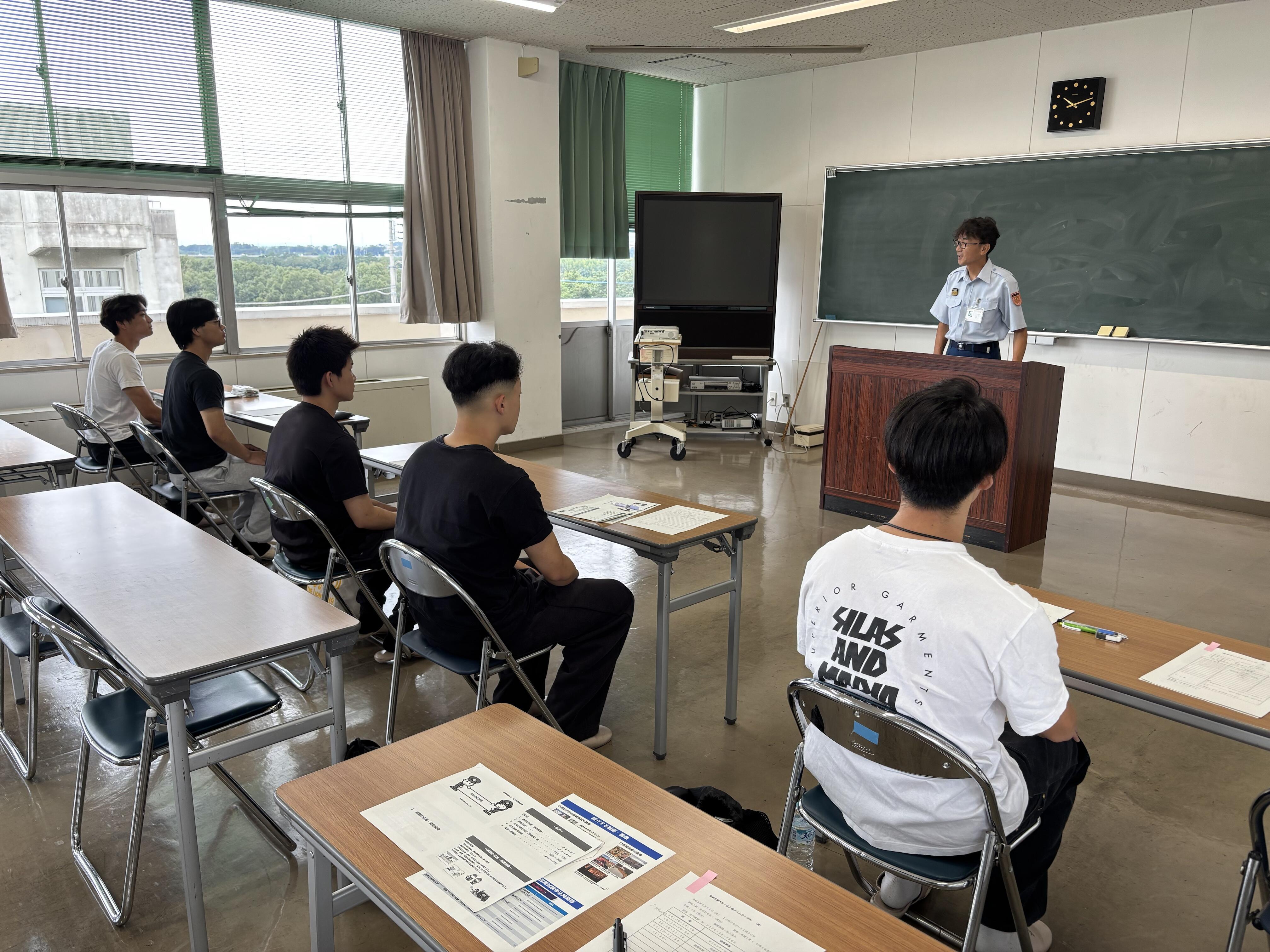 警察・消防プログラム】群馬県消防学校に一日入校しました | 関東学園大学