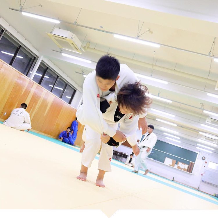 大学時代にしかできない経験を楽しみ、社会で役に立つように