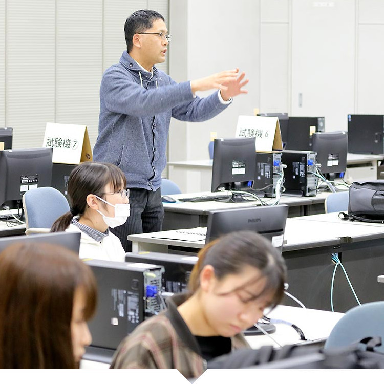 教員の声